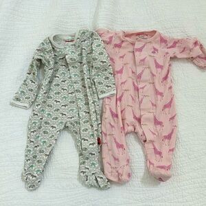 2 Magnetic Me long sleeve footies. Very gently used. Great condition!